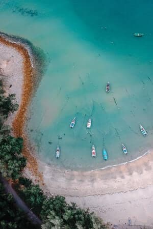 Yacht sales
